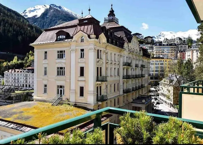 Brand-New, Central Apartment W/ Views