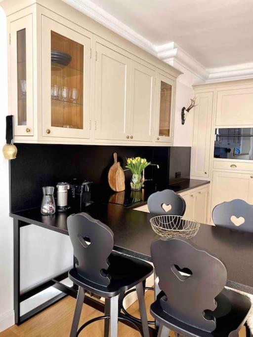 Apartment Brand-new, W/ Views